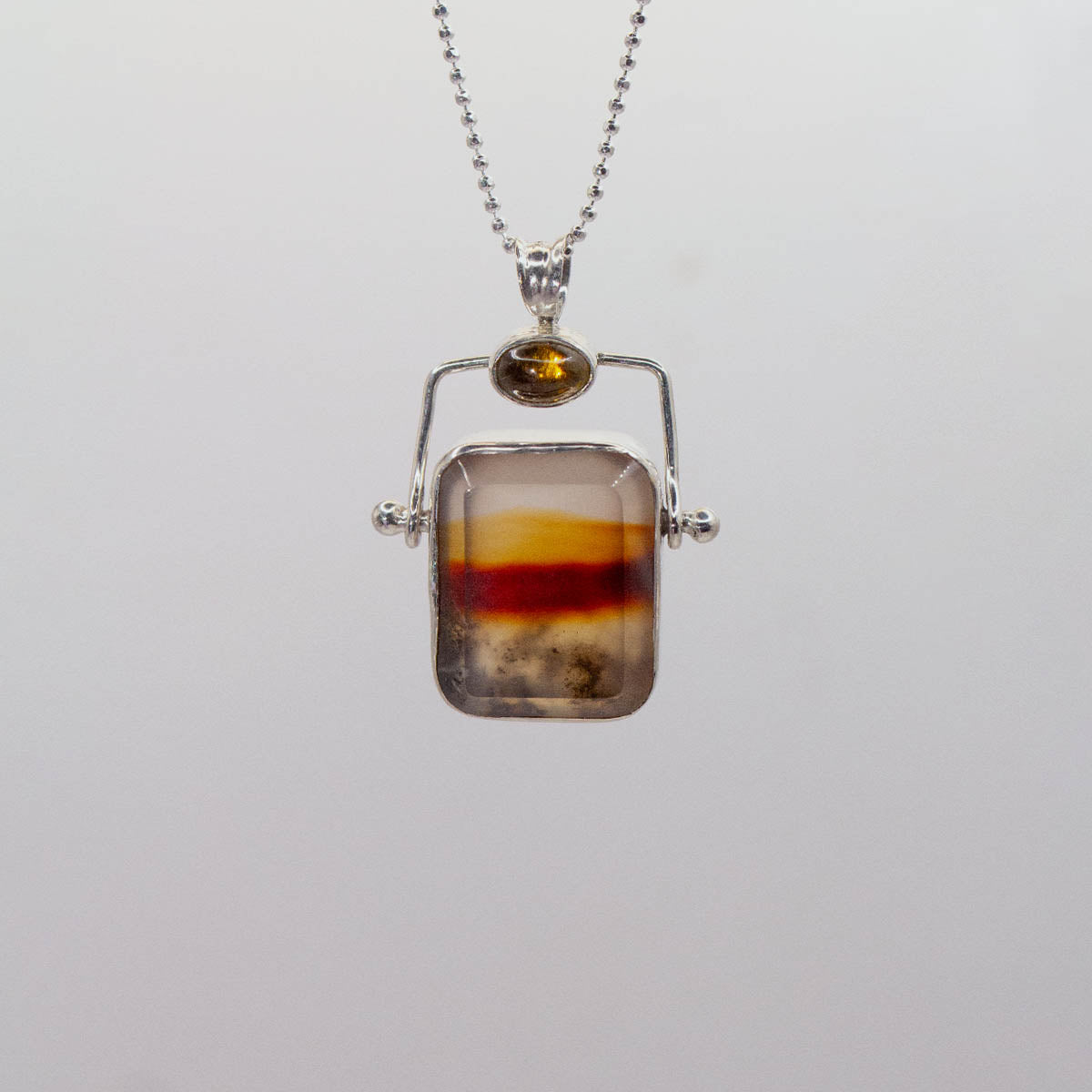 7 - Agate Hinge with Yellow Tourmaline Cabochon