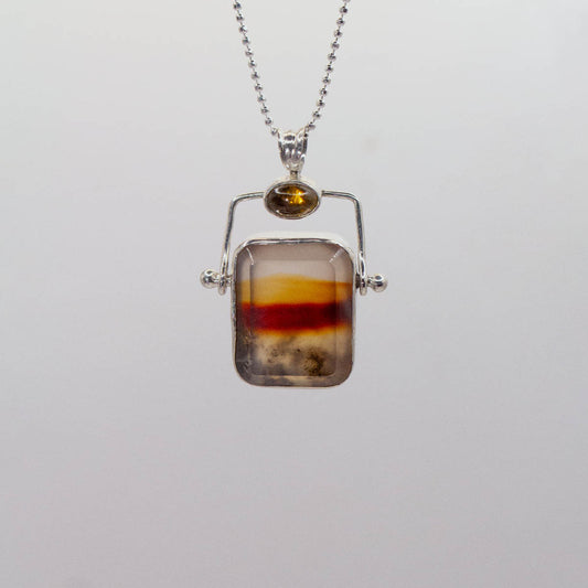7 - Agate Hinge with Yellow Tourmaline Cabochon