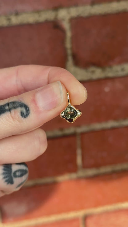 Petal Charm 01